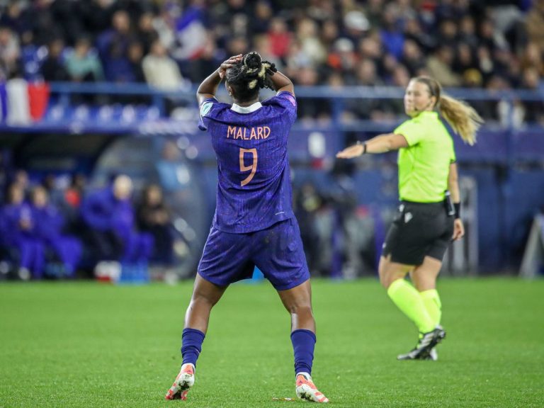découvrez les qualifiés, les éliminés et ceux qui sont en danger dans la course intense de march madness. suivez les dernières mises à jour et analyses du tournoi.