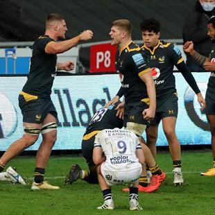 découvrez comment le rugby professionnel anglais a décidé d'abandonner le système de relégation et de promotion, impactant profondément la structure des compétitions.