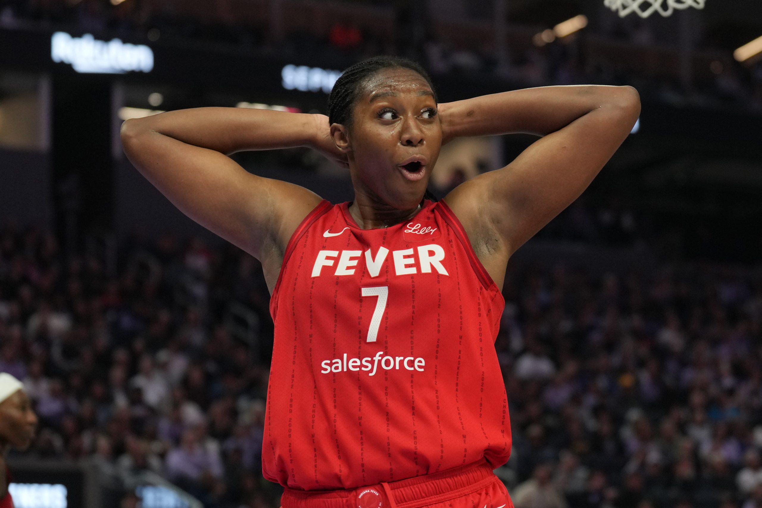 découvrez comment aliyah boston fait face à des pertes financières suite à sa blessure et les impacts sur sa carrière sportive.