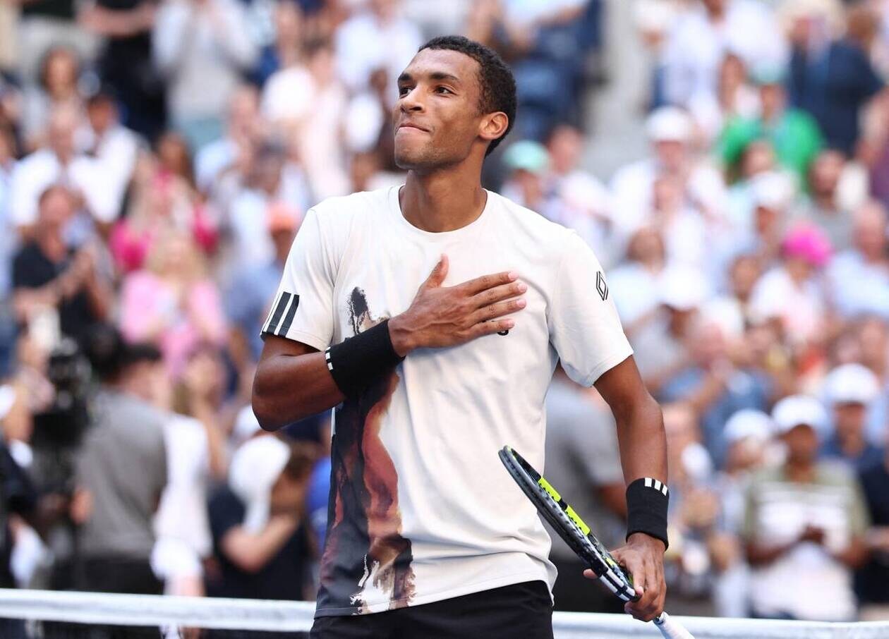 découvrez le rôle crucial de l'allié clé dans le comeback spectaculaire de fils face à auger-aliassime.