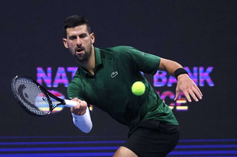djokovic annonce sa retraite lors du tournoi d'indian wells, marquant un moment fort dans sa carrière de tennis.
