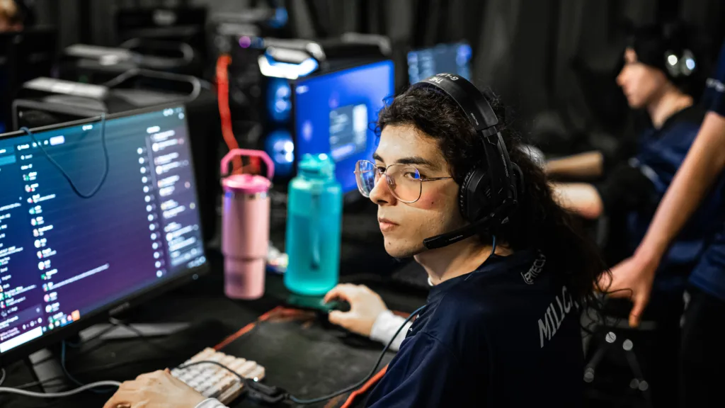 participez au tournoi esports des étudiants d'erie, une compétition passionnante qui réunit les meilleurs joueurs pour des affrontements intenses et pleins de stratégie.