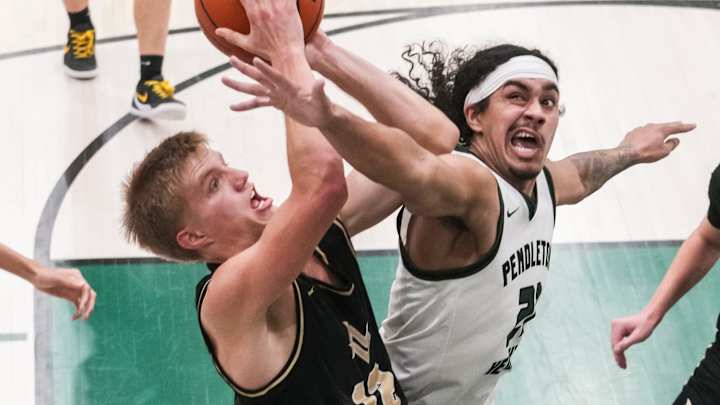 luke ertel explore la passion et l'intensité du basketball au sein de l'équipe de purdue, révélant son engagement et ses performances sur le terrain.