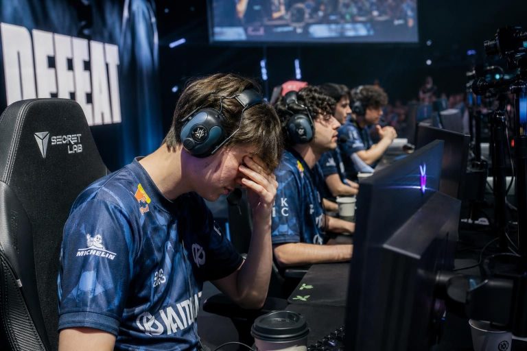 découvrez le début de la karmine corp au msi de league of legends et pourquoi leur performance n'a pas su répondre aux attentes des fans.
