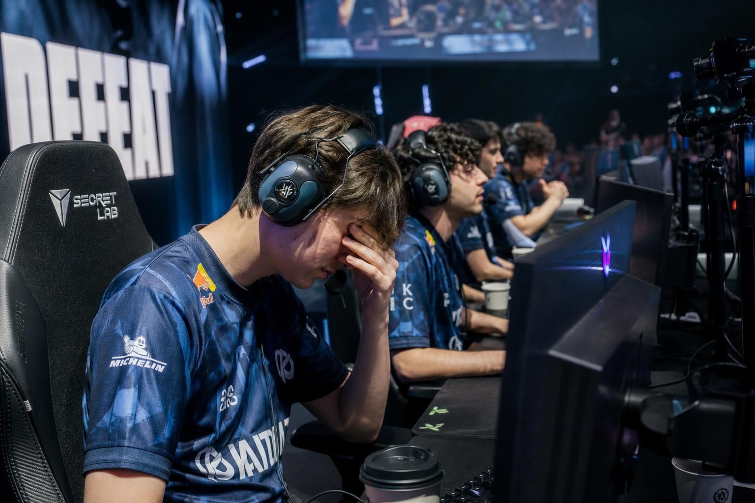 découvrez le début de la karmine corp au msi de league of legends et pourquoi leur performance n'a pas su répondre aux attentes des fans.